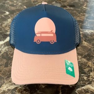 Prana Unisex La Viva Trucker Hat